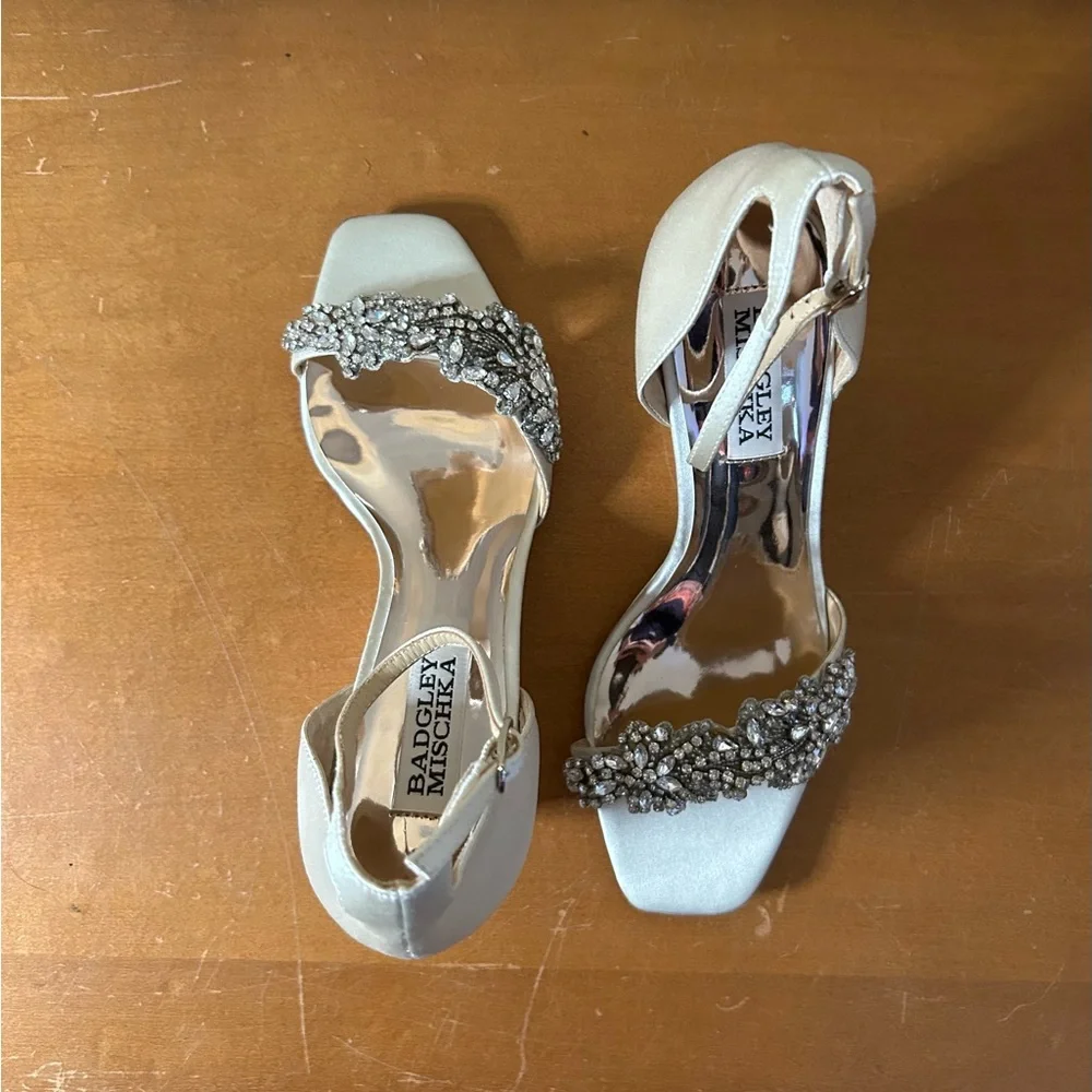 Badgley Mischka Ivory Crystal Embellished Espadrille Sandals